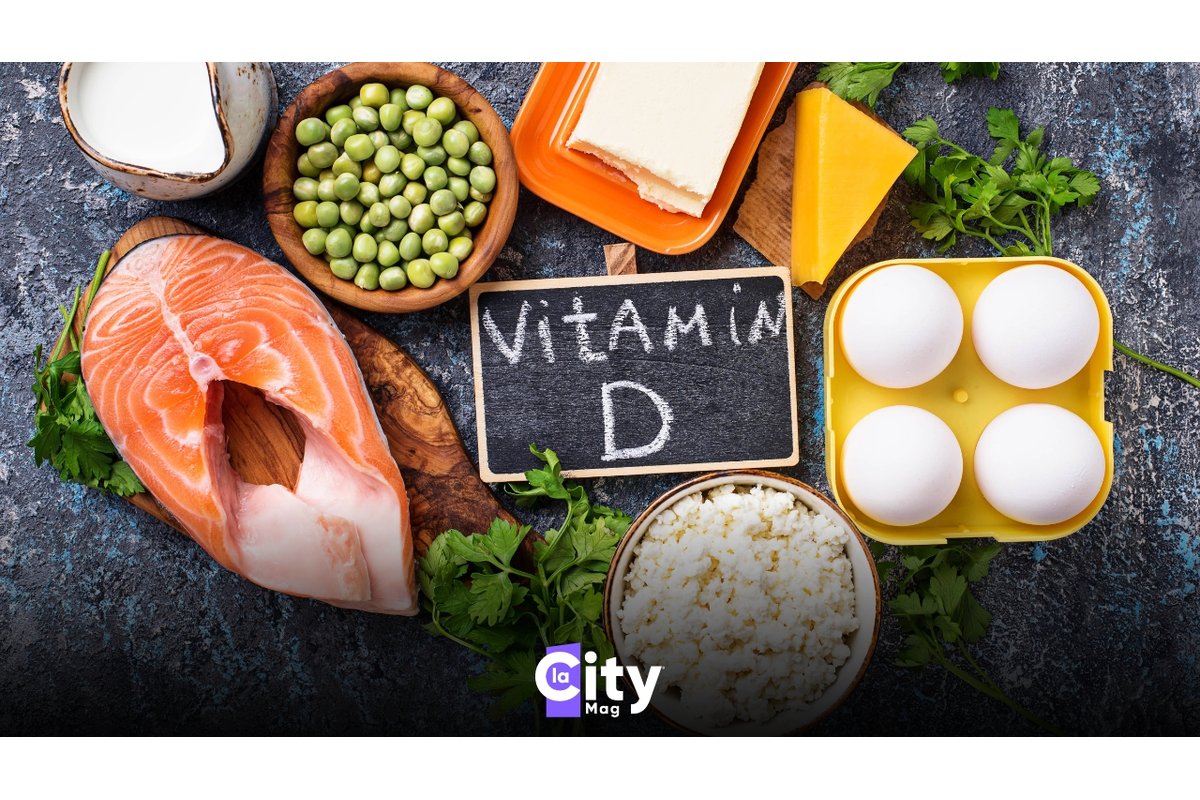 Un piatto di salmone grigliato con contorno di verdure