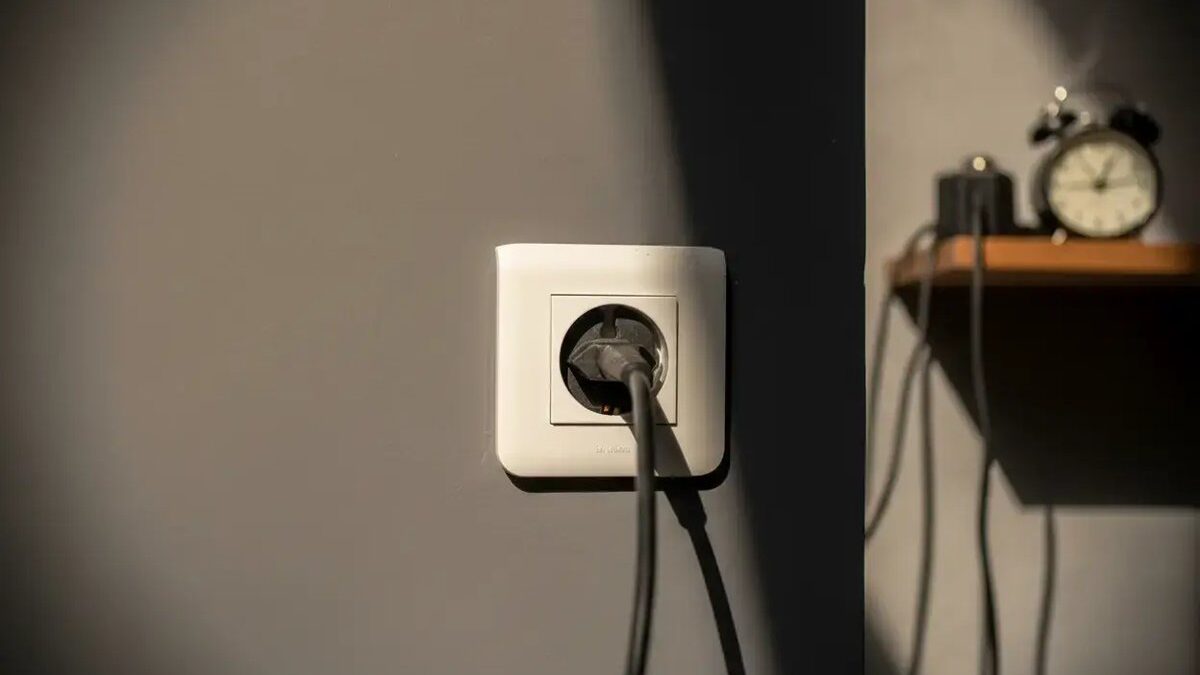 Gli elettrodomestici da scollegare subito per ridurre la bolletta